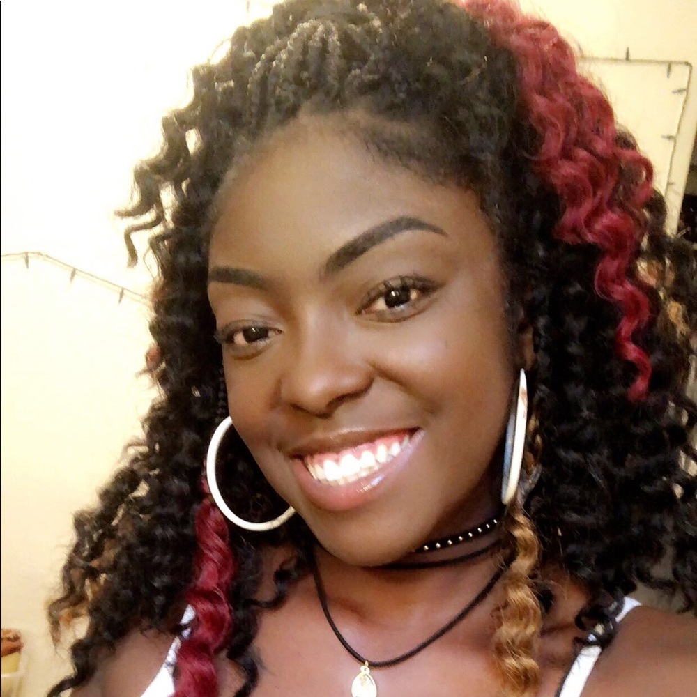 Meet your Posher, Brittney